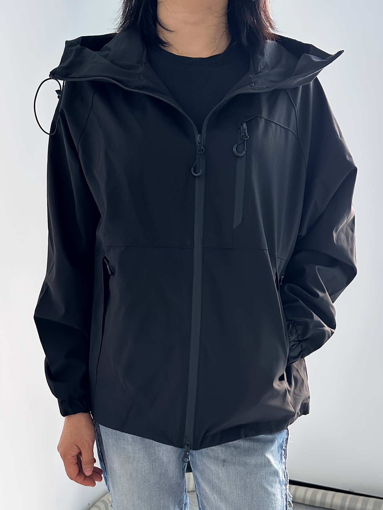 Weatherproof Jacket for Women – Stylish Hooded Raincoat for Outdoor Activities