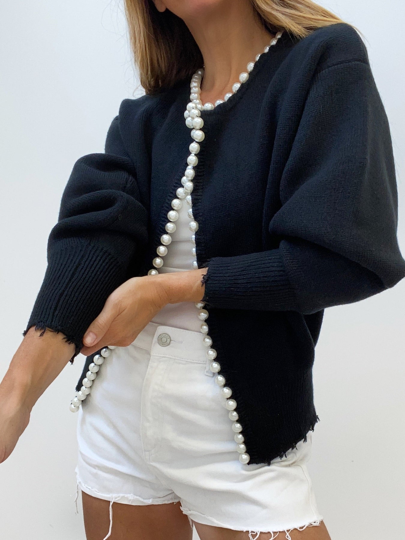 Women's Cardigan with Pearls – Elegant Knit Sweater for Stylish Outfits