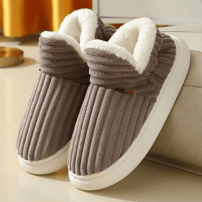 Comfortable Women’s Slippers – Soft Plush House Shoes for Indoor Relaxation