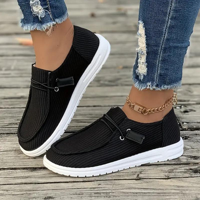 Comfortable Women's Shoes – Stylish Sneakers and Flats for Everyday Wear