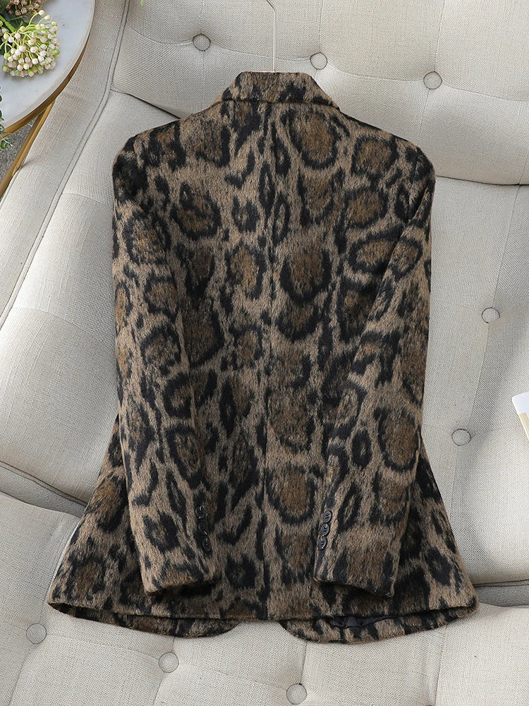 Leopard Print Blazer for Women – Stylish Animal Print Jacket for Work or Casual Wear