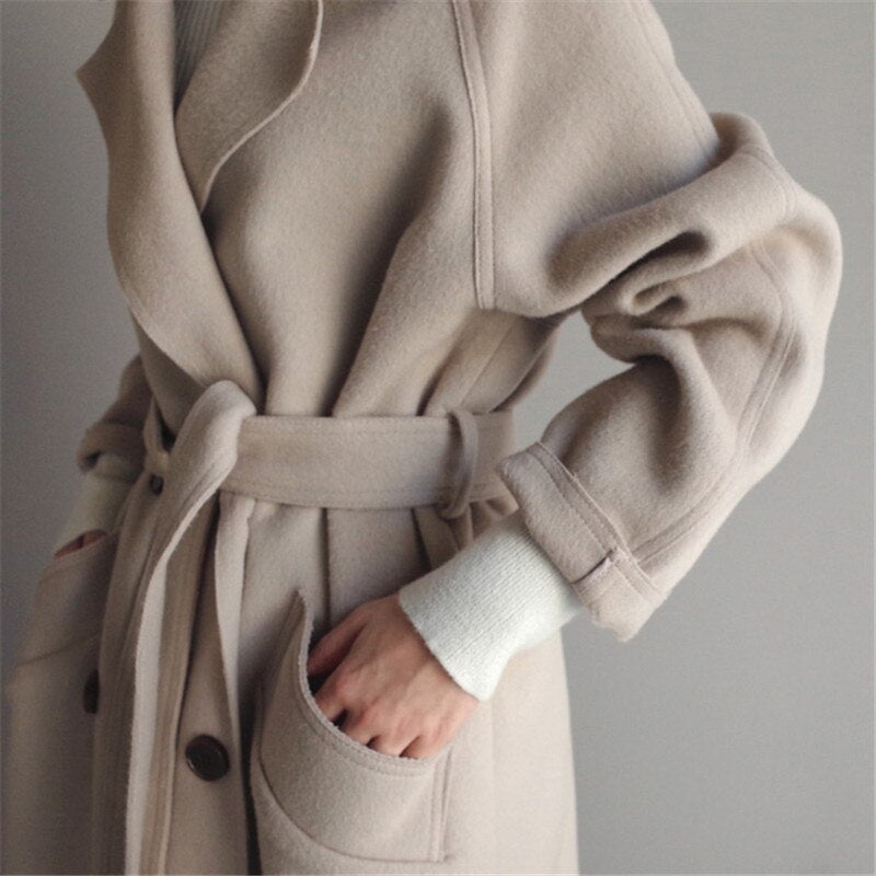 Long Elegant Coat for Women – Stylish Warm Outerwear for Winter Fashion