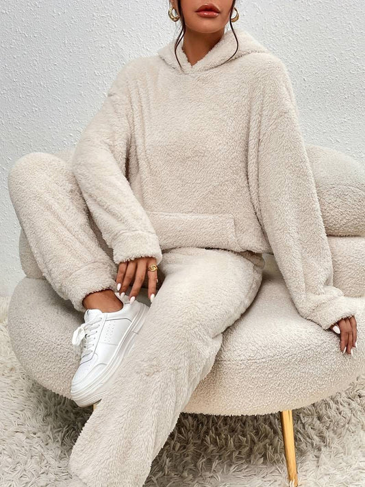 Cozy Women's Loungewear Set – Stylish Soft Fabric Pajama Outfit for Home