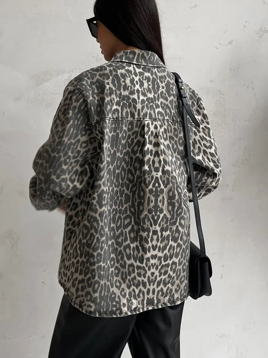 Denim Jacket Women – Stylish Leopard Print Design for Casual Outfits