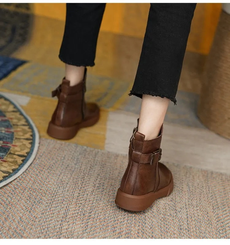 Stylish Women's Boots – Trendy Ankle and Knee-High Designs for Every Occasion