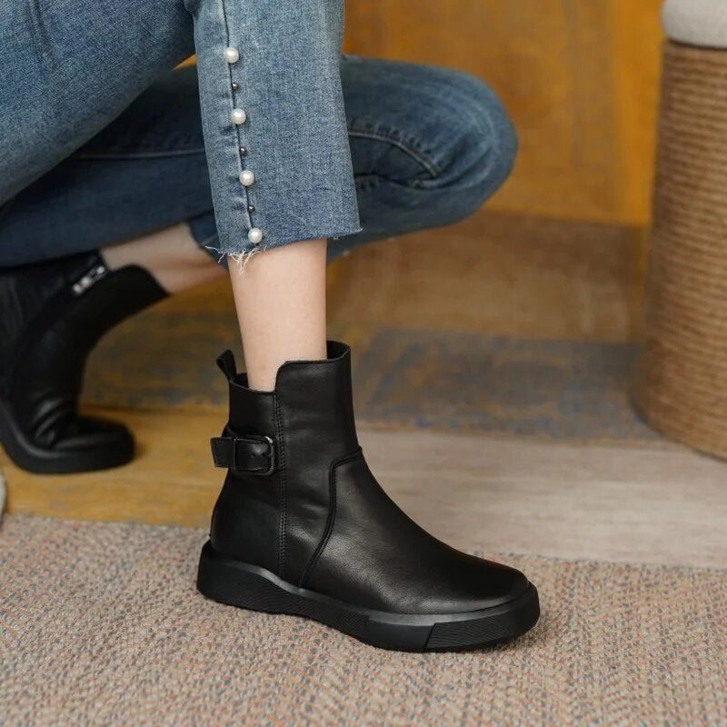 Stylish Women's Boots – Trendy Ankle and Knee-High Designs for Every Occasion